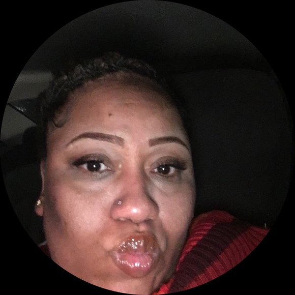 Meet your Posher, Mikeisha - Picture 1 of 1